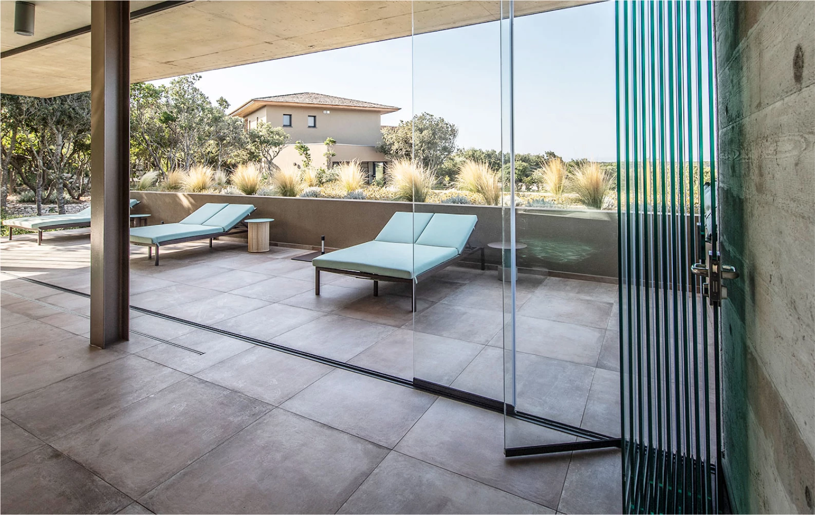 CERRAMIENTO, CORTINA, CORREDERA, CRISTAL, HORIZONTAL, TERRAZA, ABATIBLE, PUERTA, CIERRES, ALUMINIO, PLEGABLE, INTERIORES, TRANSPARENTE, COCINA, EXTERIOR, INTERIOR, CIERRE, PORCHE, BALCÓN, VIDRIO, CASAS, EXTERIORES, SIN PERFILES, SIN GUÍA, ACRÍLICO, PISCINA, JARDÍN
