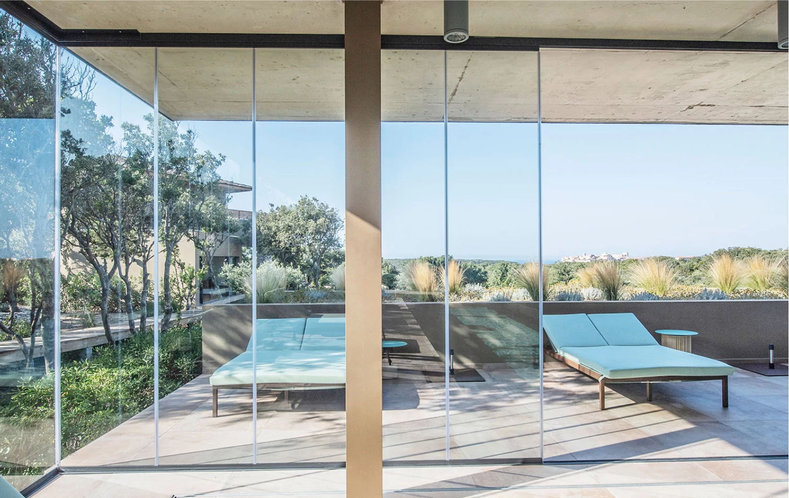 CERRAMIENTO, CORTINA, CORREDERA, CRISTAL, HORIZONTAL, TERRAZA, ABATIBLE, PUERTA, CIERRES, ALUMINIO, PLEGABLE, INTERIORES, TRANSPARENTE, COCINA, EXTERIOR, INTERIOR, CIERRE, PORCHE, BALCÓN, VIDRIO, CASAS, EXTERIORES, SIN PERFILES, SIN GUÍA, ACRÍLICO, PISCINA, JARDÍN